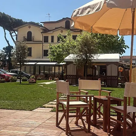 Virginia מלון 3*